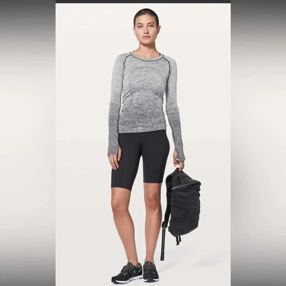 Lululemon Swiftly Tech Long Sleeve Crew Black / White (Grey Ombre) Size 4 - Picture 2 of 12